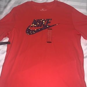 BRAND NEW NIKE TEE🚨🚨